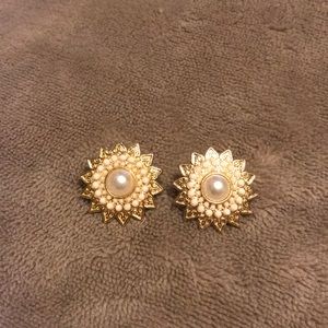 Flower/star earrings